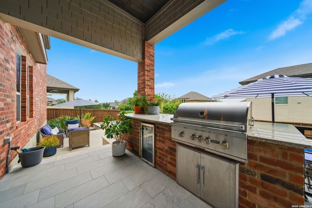 210 SHANNON CIR, San Antonio, TX 78260
