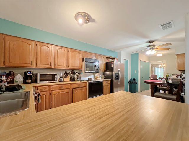 2820 Stratford Lane, Flower Mound, TX 75028