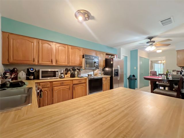 2820 Stratford Lane, Flower Mound, TX 75028