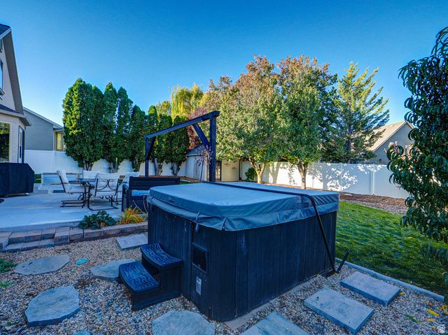 14328 S SUN BLOOM LN, Herriman, UT 84096