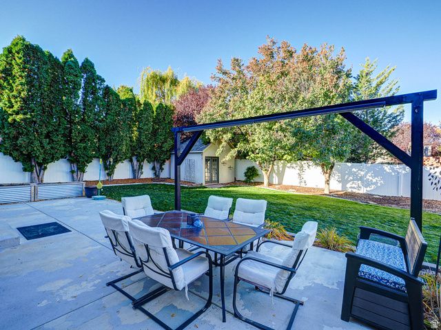 14328 S SUN BLOOM LN, Herriman, UT 84096