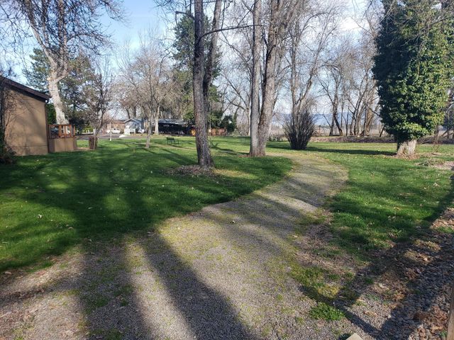 1055 N 5th Street UNIT 3, Jacksonville, OR 97530