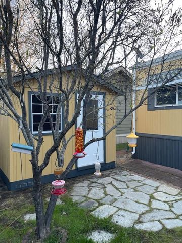 1055 N 5th Street UNIT 3, Jacksonville, OR 97530