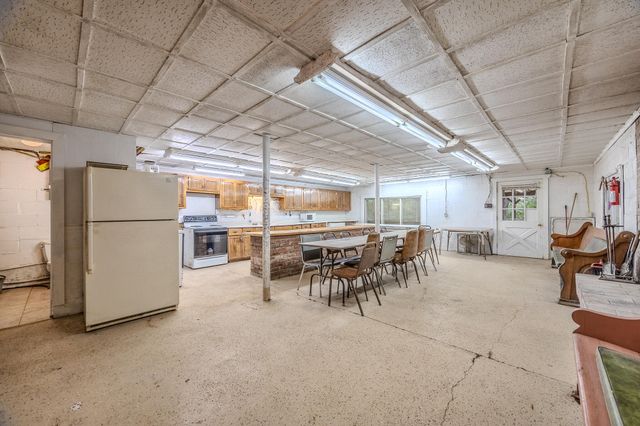 26377 State Highway Ra, Pittsburg, MO 65724