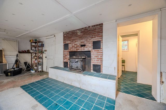 26377 State Highway Ra, Pittsburg, MO 65724