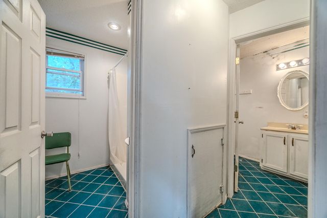 26377 State Highway Ra, Pittsburg, MO 65724