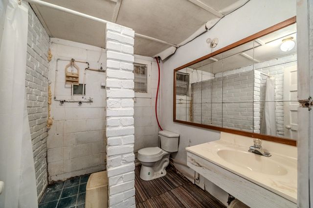 26377 State Highway Ra, Pittsburg, MO 65724