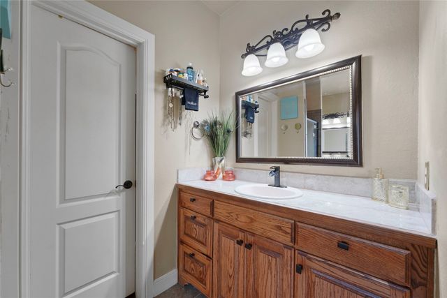 5132 Southpoint Drive, Arlington, TX 76017