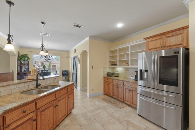 5132 Southpoint Drive, Arlington, TX 76017