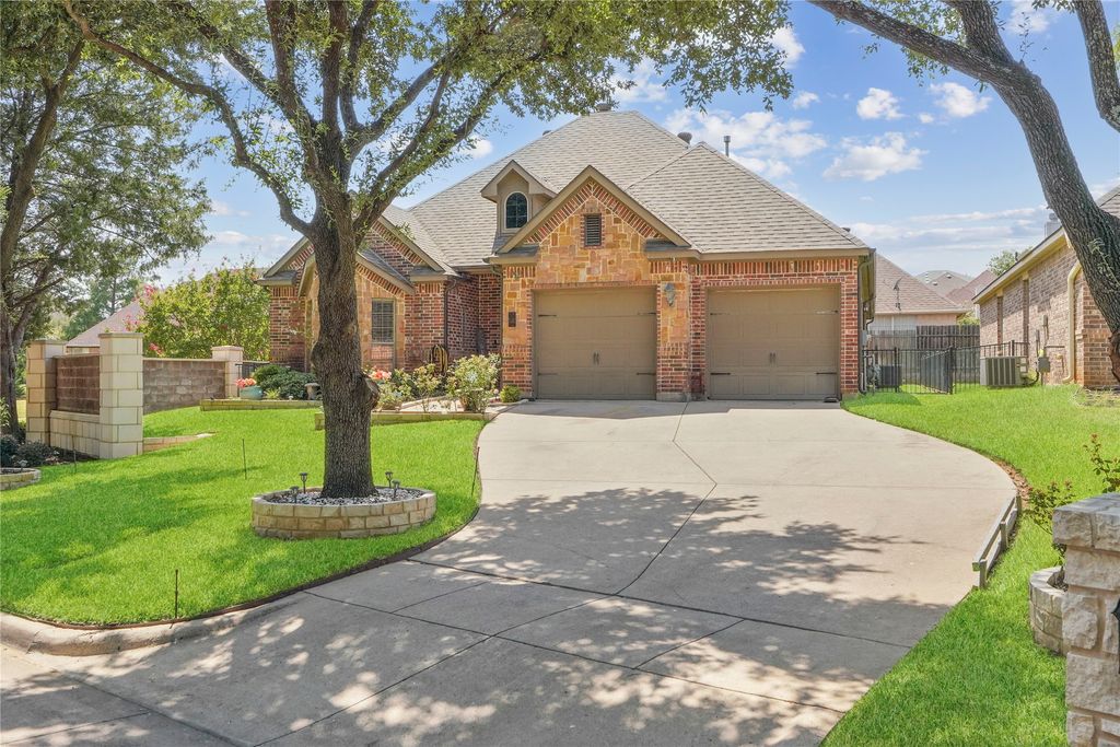 5132 Southpoint Drive, Arlington, TX 76017