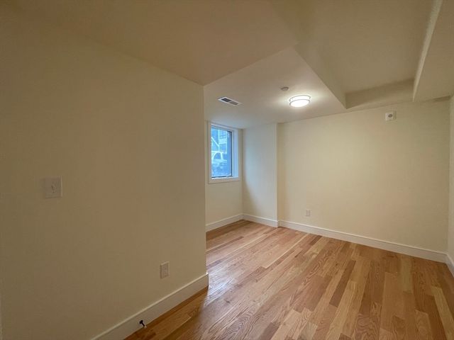 65 Cameron St 1, Brookline, MA 02445