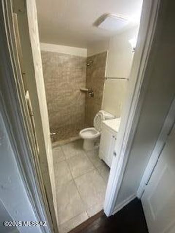 8032 E Kenyon Drive, Tucson, AZ 85710