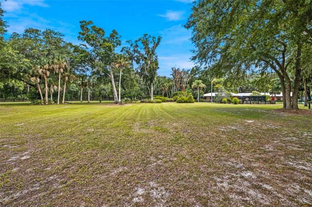 40847 COUNTY ROAD 439, Umatilla, FL 32784