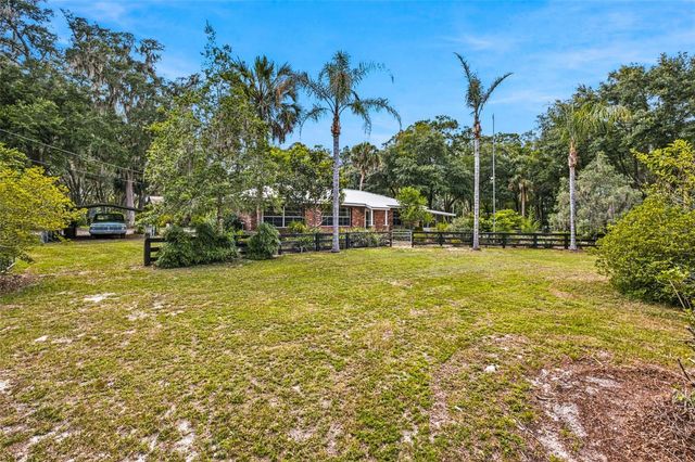 40847 COUNTY ROAD 439, Umatilla, FL 32784