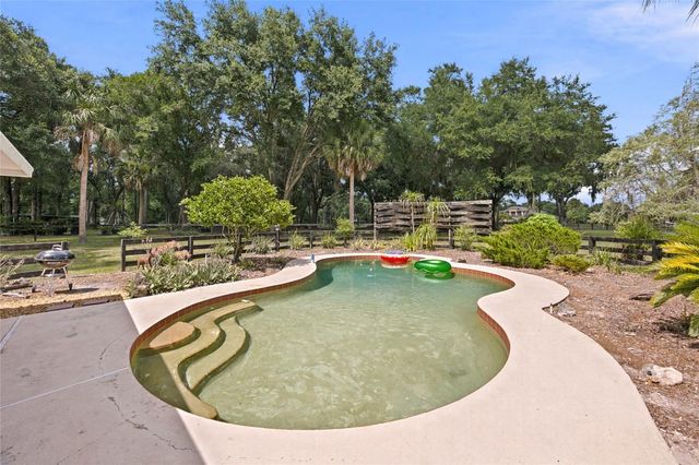 40847 COUNTY ROAD 439, Umatilla, FL 32784