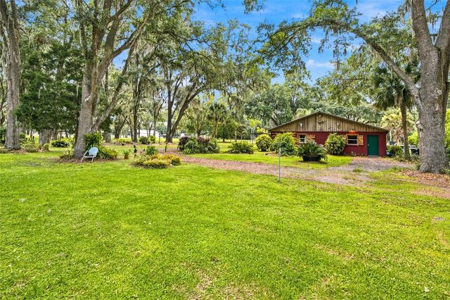 40847 COUNTY ROAD 439, Umatilla, FL 32784