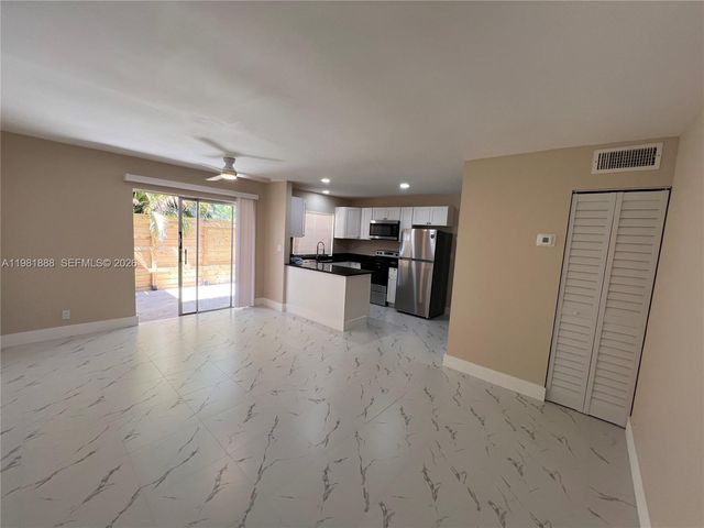 3006 NW 4th Ter 1-142, Pompano Beach, FL 33064