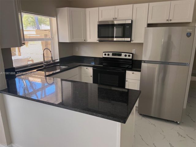 3006 NW 4th Ter 1-142, Pompano Beach, FL 33064