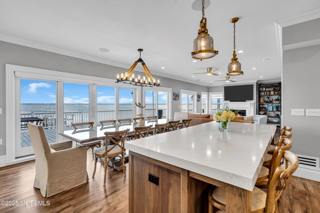 75 Bay Shore Drive, Toms River, NJ 08753