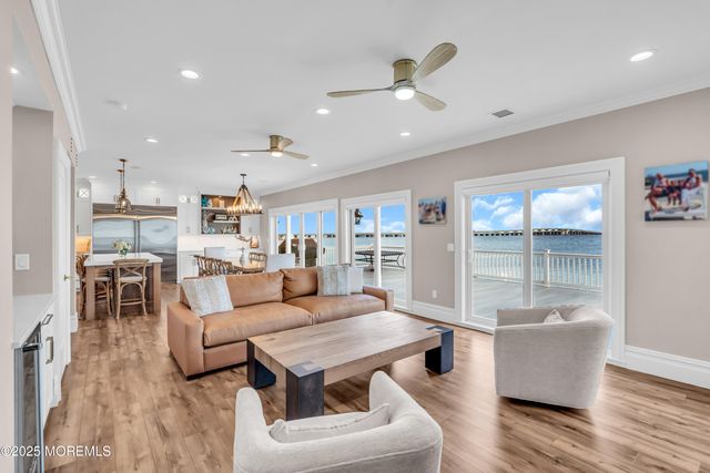 75 Bay Shore Drive, Toms River, NJ 08753