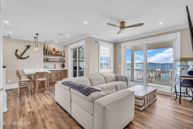 75 Bay Shore Drive, Toms River, NJ 08753