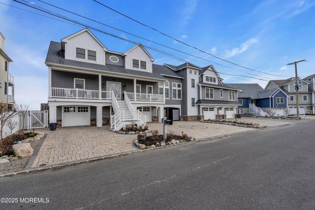 75 Bay Shore Drive, Toms River, NJ 08753
