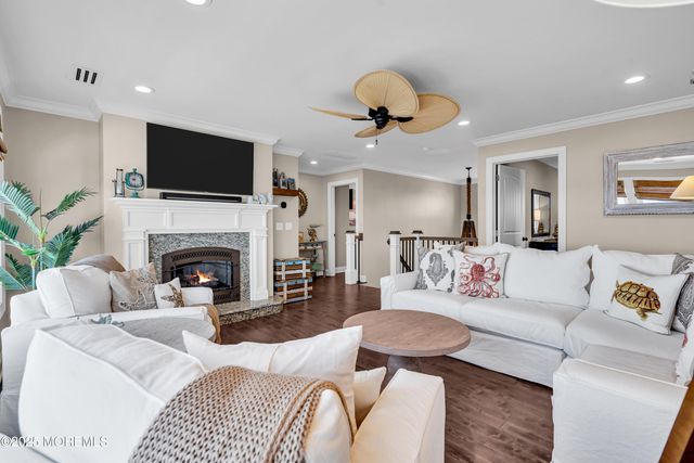 75 Bay Shore Drive, Toms River, NJ 08753