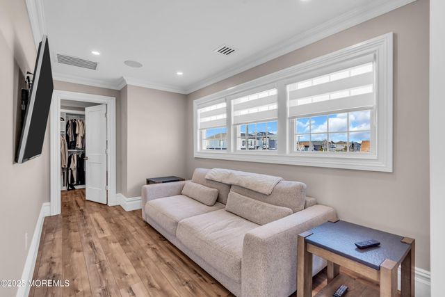 75 Bay Shore Drive, Toms River, NJ 08753