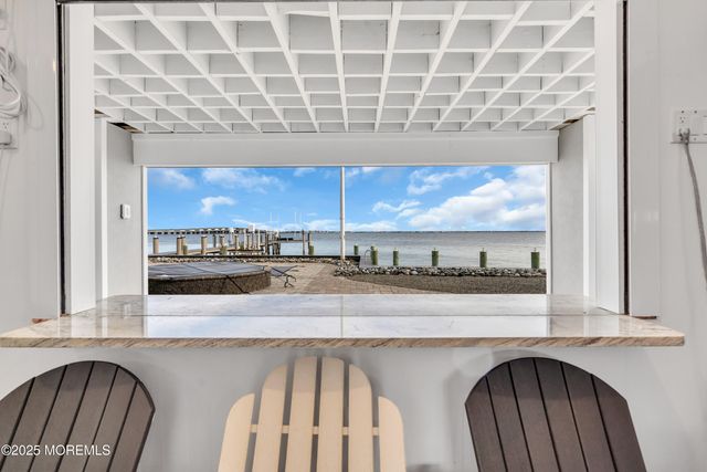 75 Bay Shore Drive, Toms River, NJ 08753