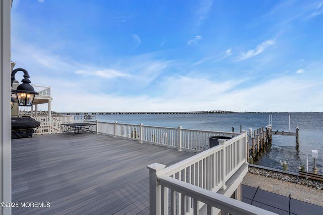 75 Bay Shore Drive, Toms River, NJ 08753