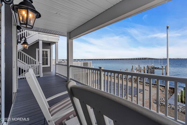 75 Bay Shore Drive, Toms River, NJ 08753