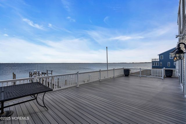 75 Bay Shore Drive, Toms River, NJ 08753