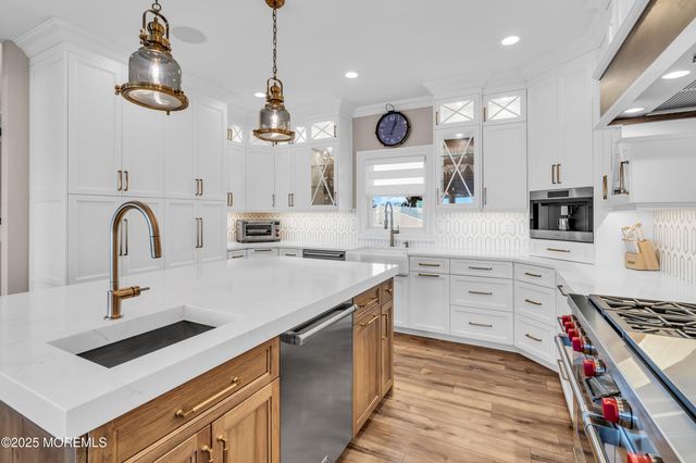 75 Bay Shore Drive, Toms River, NJ 08753