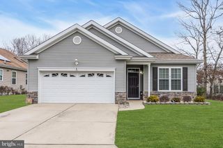 2 DAFFODIL DR, Tuckerton, NJ 08087