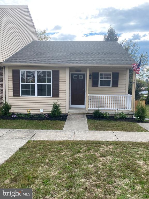 1052 REBECCA ST, Carlisle, PA 17013