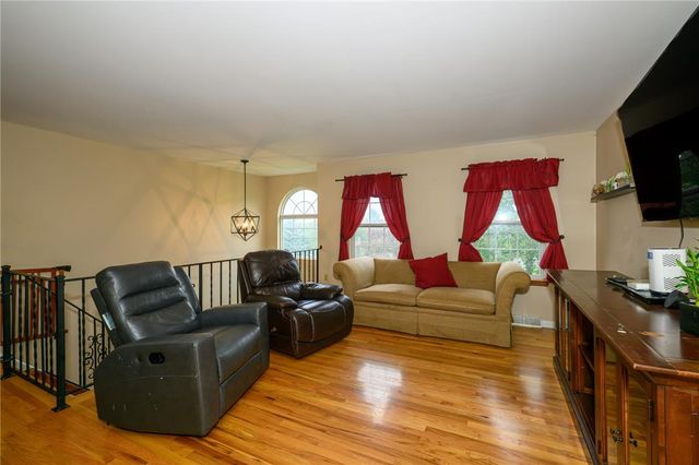 3722 Apple Road, South Whitehall Twp, PA 18069