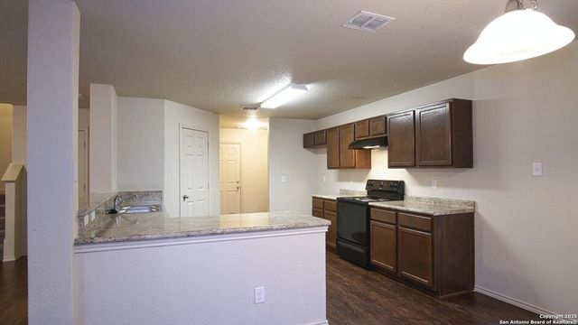 7507 Whispine, San Antonio, TX 78218