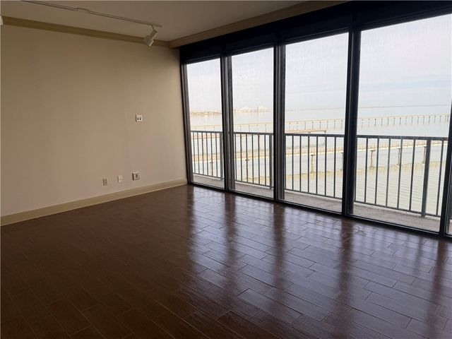 4350 Ocean Dr 202, Corpus Christi, TX 78412