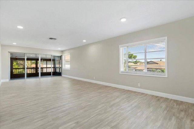 13921 Royal Palm Court D, Delray Beach, FL 33484