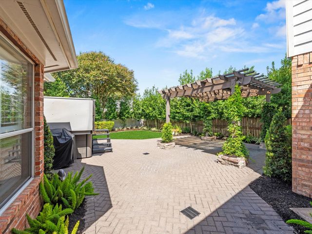1126 Thistlemeade Drive, Houston, TX 77094