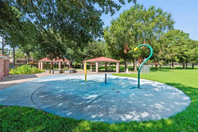 1126 Thistlemeade Drive, Houston, TX 77094