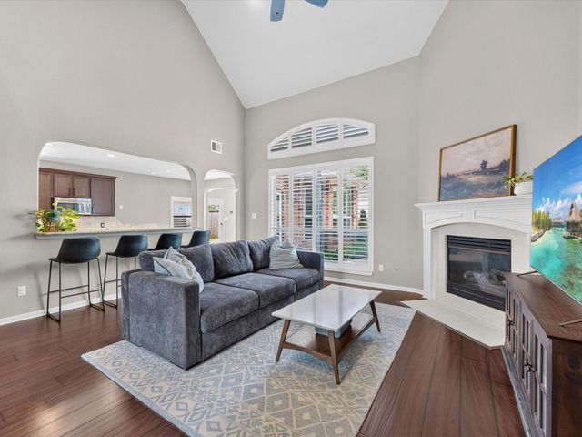 1126 Thistlemeade Drive, Houston, TX 77094