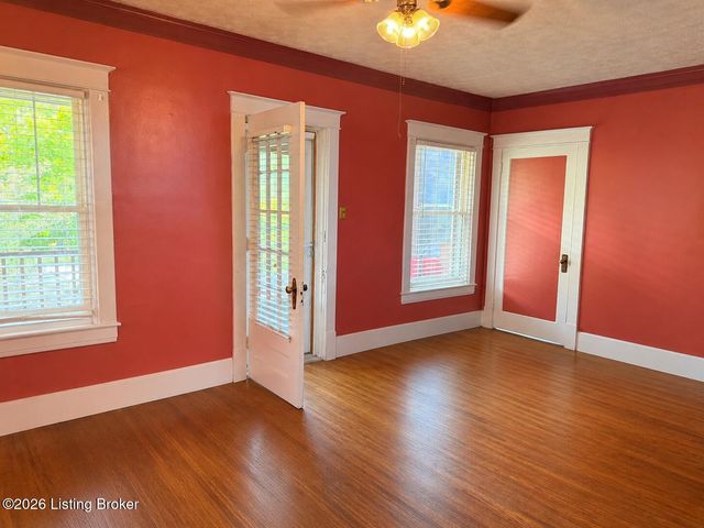 4731 Southern Pkwy, Louisville, KY 40214
