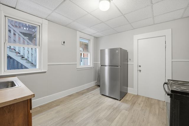 226 Fort Pleasant Ave, Springfield, MA 01108