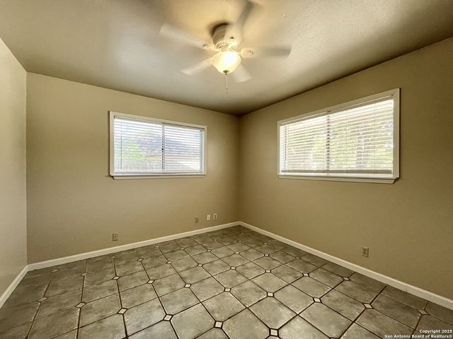 3223 LEEWOOD DR, San Antonio, TX 78230