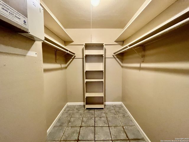 3223 LEEWOOD DR, San Antonio, TX 78230