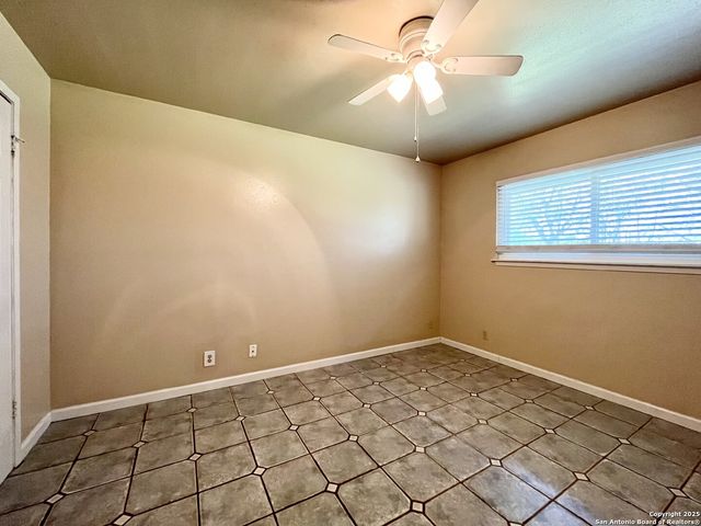 3223 LEEWOOD DR, San Antonio, TX 78230