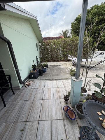 15029 SW 63rd St, Miami, FL 33193