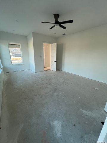 673 James Way, Castroville, TX 78009