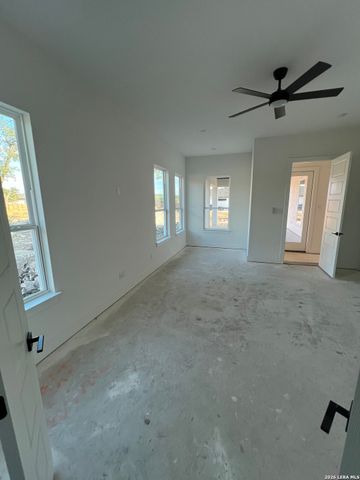 673 James Way, Castroville, TX 78009